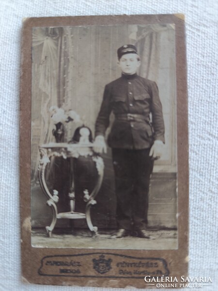 Tűzoltó fotó az 1900-as évek elejéről