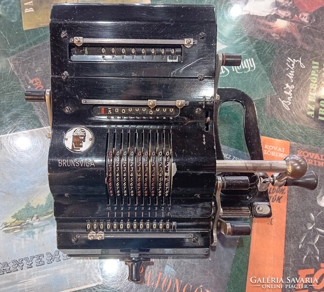 Brunsviga 13 RK számológép