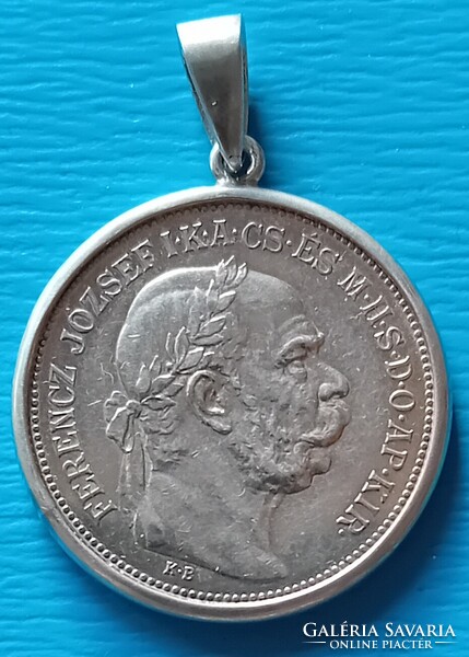 2 Korona 1912 , ezüst  keretben , medál formában ,nagyon szép.