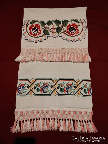 Keresztszemes vászon dísztörölköző