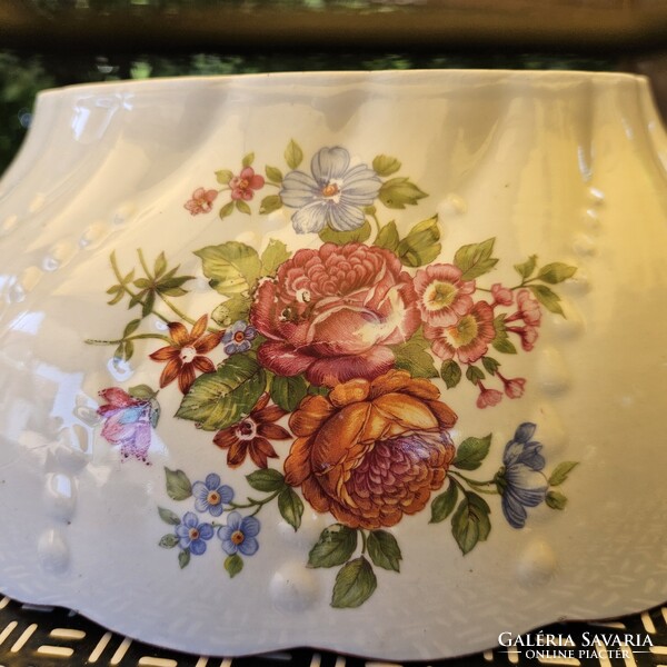 Zsolnai Iris porcelán Kolozsvár nagy pogácsás,leveses,pörköltes.