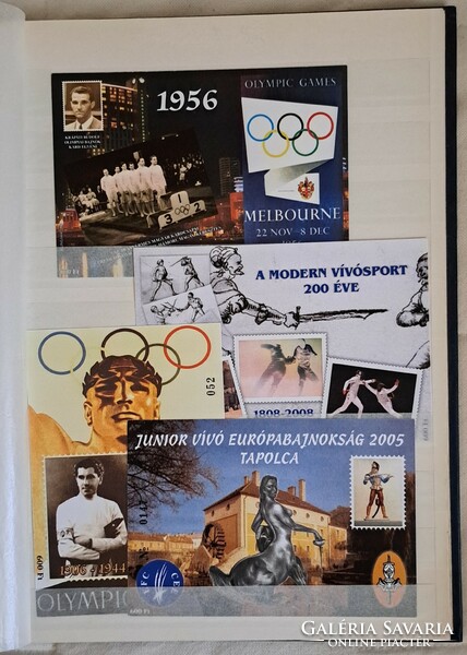 Bélyegalbum sport motívumokkal. főként magyar bélyegek, blokkok, emlékívek