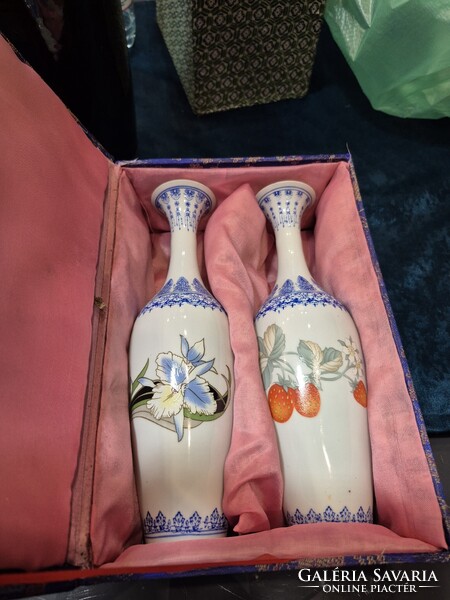 Kínai porcelán vázák eredeti a réginál dobozokban