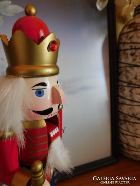 Klasszikus diótörő figura (31 cm) - zenedobozzal