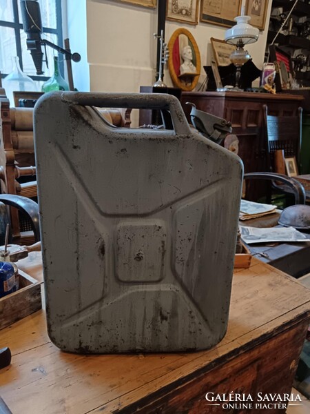 Wehrmacht üzemanyag kanna 20 literes 1943, katonai marmon kanna