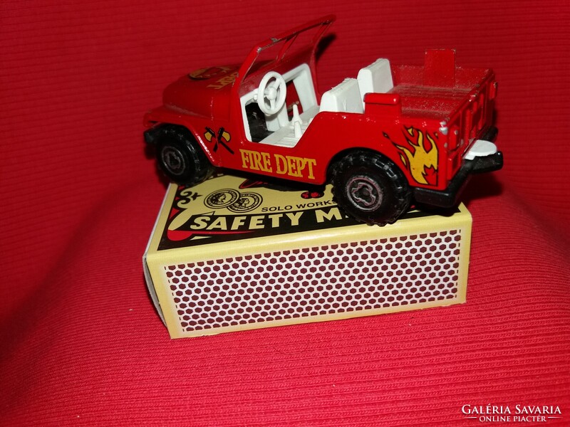 Régi még Francia gyártmányú MAJORETTE 1 :46 JEEP fém kisautó képek szerint ( NAGY MÉRET- KING SIZE )