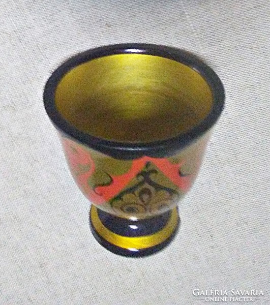 OROSZ NÉPMŰVÉSZETI KÉZZELFESTETT FA POHÁR (1 db, 6,5 x 7 cm)