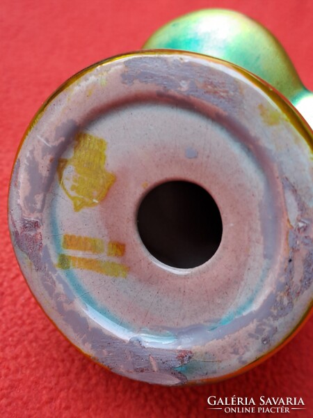 Pajzspecsétes, gyönyörű színekben pompázó Zsolnay eozin szökőkút