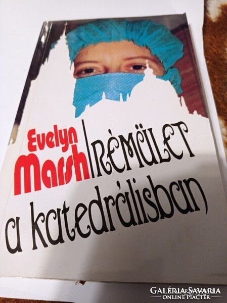 Evelin Marsh :Rémület a katedrálisban
