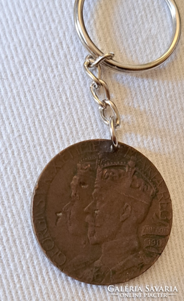 1911. V. György és Mária koronázási emlékérem  kulcstartó (545)