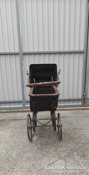 Antik, vintage, nagyméretű, játék / kirakat babakocsi eladó