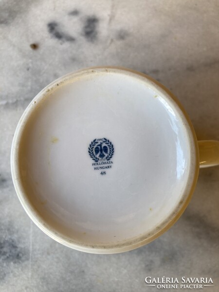 Erdő kapitánya hollóházi porcelán mese bögre.