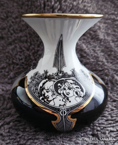 Hollóházi "Női fejek" porcelán váza, Jurcsák László (Szász Endre), hibátlan aranyozás, akció