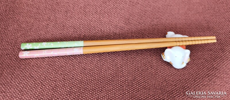 Japán evőpálcika tartó porcelán kiselefántok