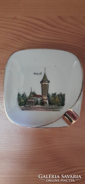 Porcelán hamutál