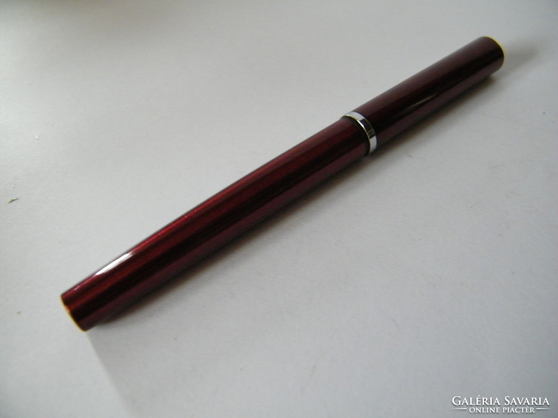 Waterman roller betétes fémtestű, szép metál fényű toll