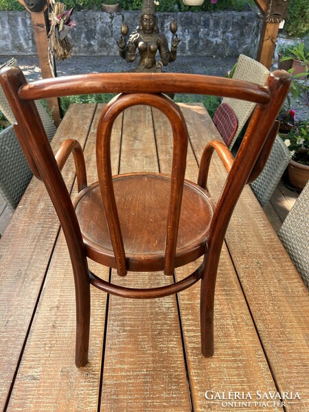 Thonet gyermek szék.