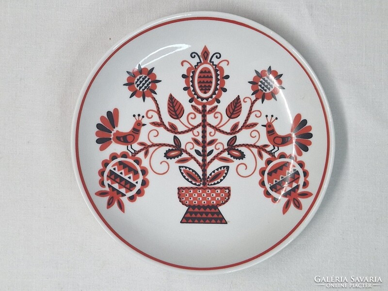 Hollóházi kisebb méretű porcelán madaras és virágos tányér vagy falidísz hibátlan állapotban 15 cm.