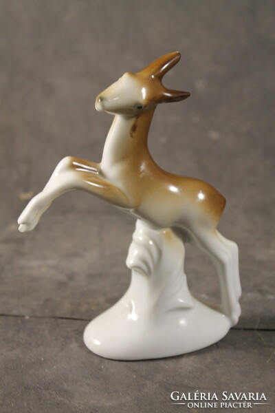 Német porcelán őz 482