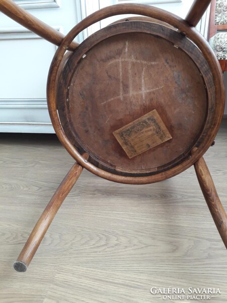 Felújított Thonet karos szék, Jacob & Josef Kohn műhelyéből, 1890- venes évekből!