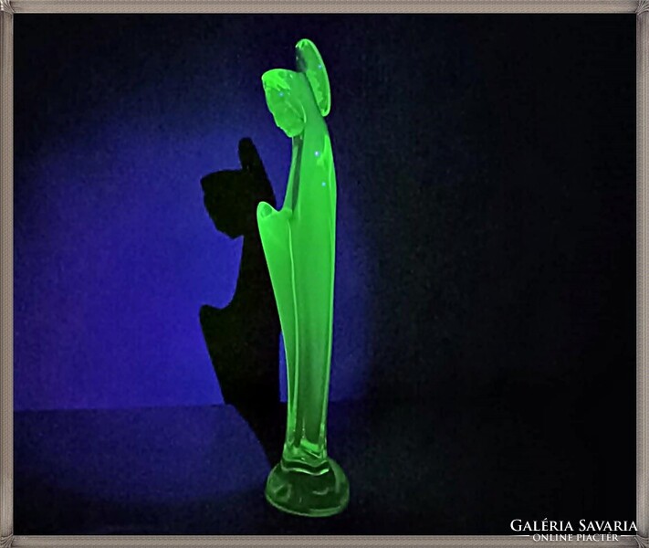 Rare, collectible, italian Seguso Murano Muranoi uranium glass Virgin Mary