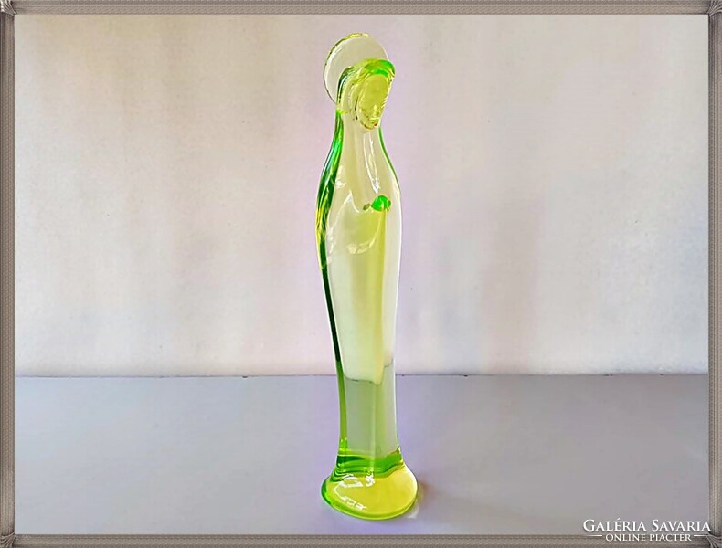 Rare, collectible, italian Seguso Murano Muranoi uranium glass Virgin Mary