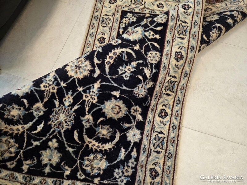 Selyemkontúros iráni nain 120x200 kézi gyapjú perzsa szőnyeg FZ65