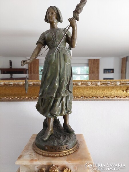 Antik francia kandalló óra két gyertyatartóval