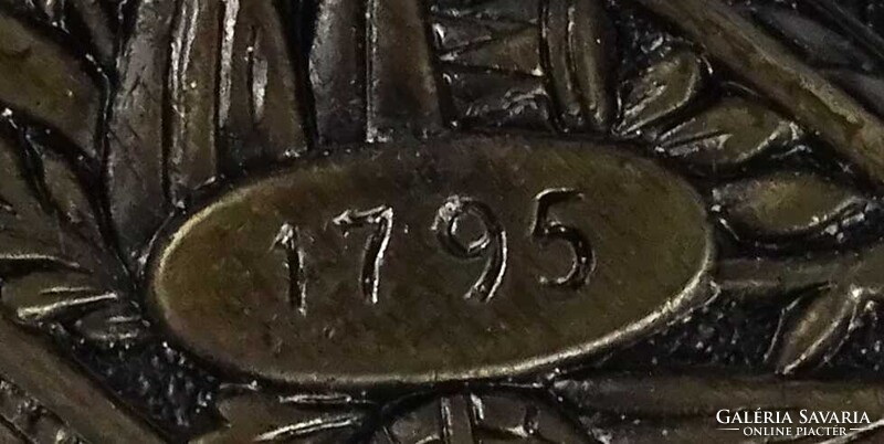 1W949 Kisméretű fém vázas csont markolatos kovás pisztoly replika