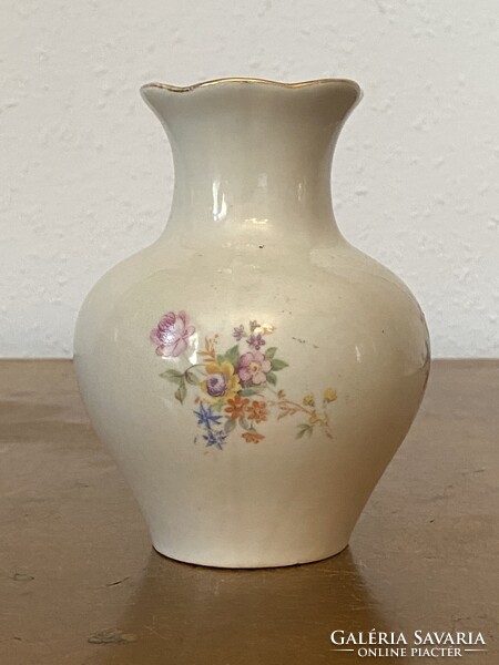 AQUINCUMI PORCELÁN HULLÁMOS SZÁJÚ, APRÓ VIRÁGOS, RETRO VÁZA 13 CM