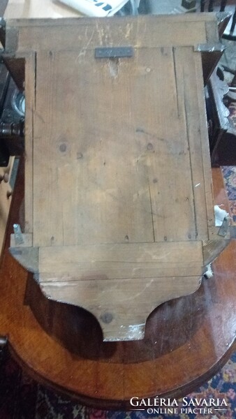 Bécsi barokk könyvtár óra