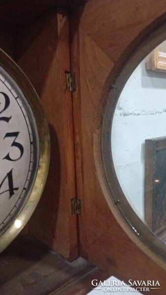 Bécsi barokk könyvtár óra