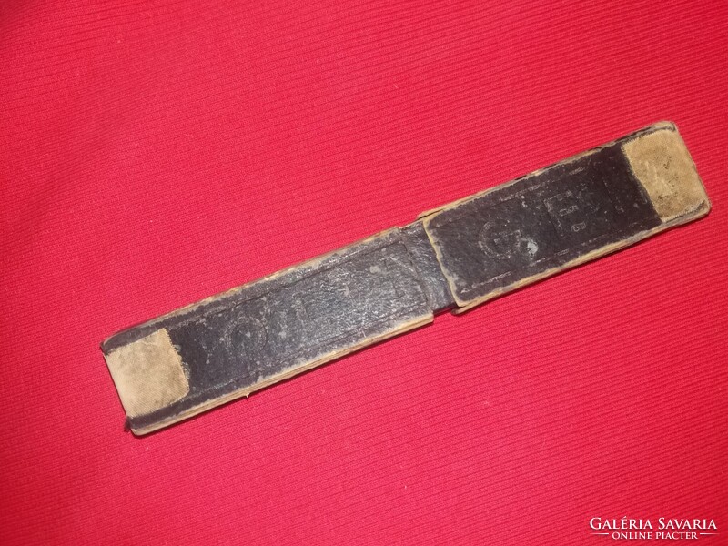 Antik szarunyeles, nyeles katona tiszti borotva dobozában gyűjtői darab a képek szerint