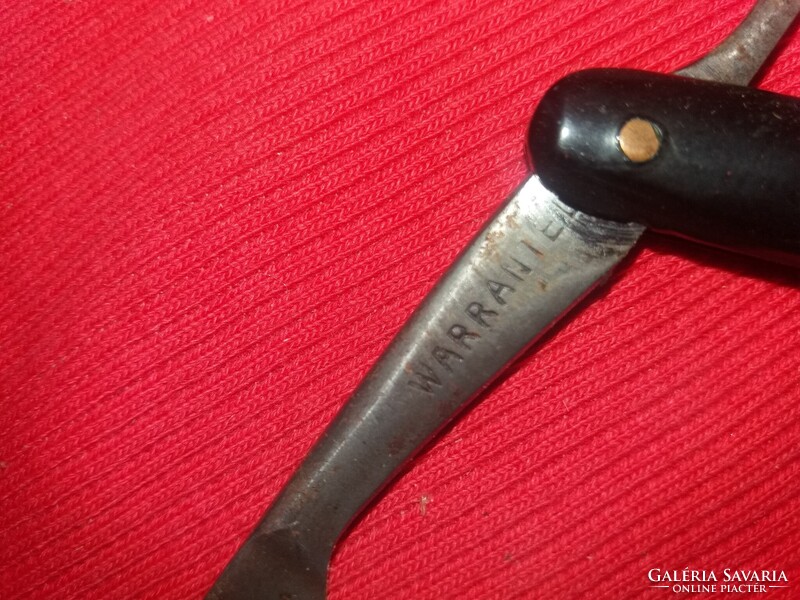 Antik szarunyeles, nyeles katona tiszti borotva dobozában gyűjtői darab a képek szerint