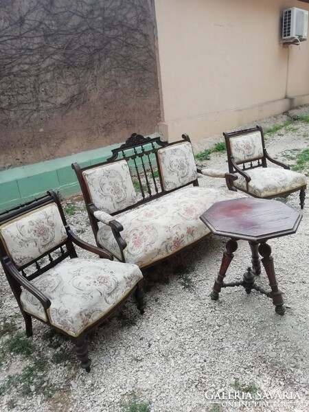 Antik  szalon garnitúra a képeken látható állapotban