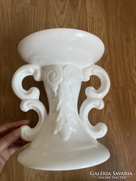 Dögnehéz fajansz szobor, kaspó tartó.