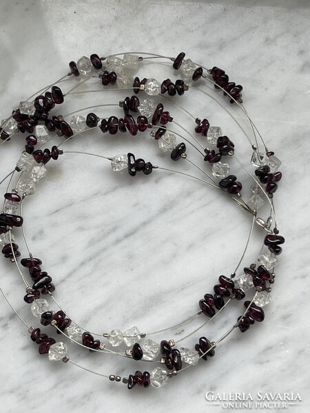 Nagyon szép ezüst nyakék 4 soros valódi gránát és hegyikristály  kövekkel.