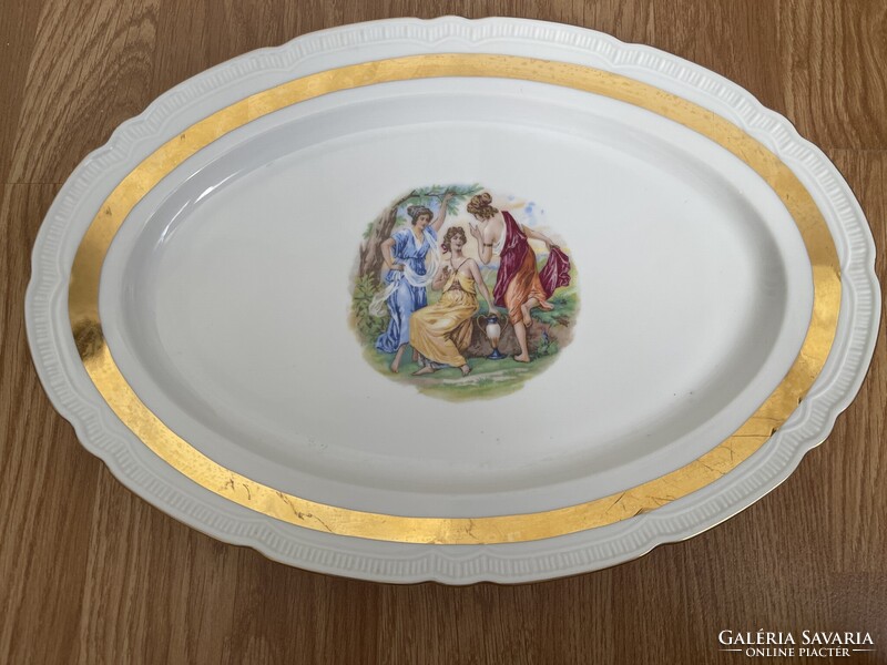 Nagy méretű barokk jelenetes arannyal díszített sültes tál kínáló.