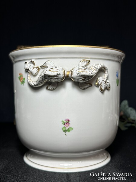 Herendi Virágos mintás kaspó delfin fogóval.