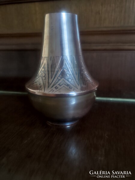 Iráni vörösréz kancsó