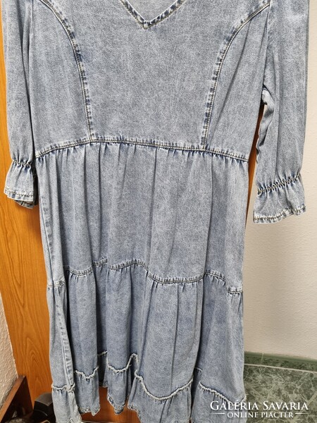 Örök divat! Csinos farmerruha eladó