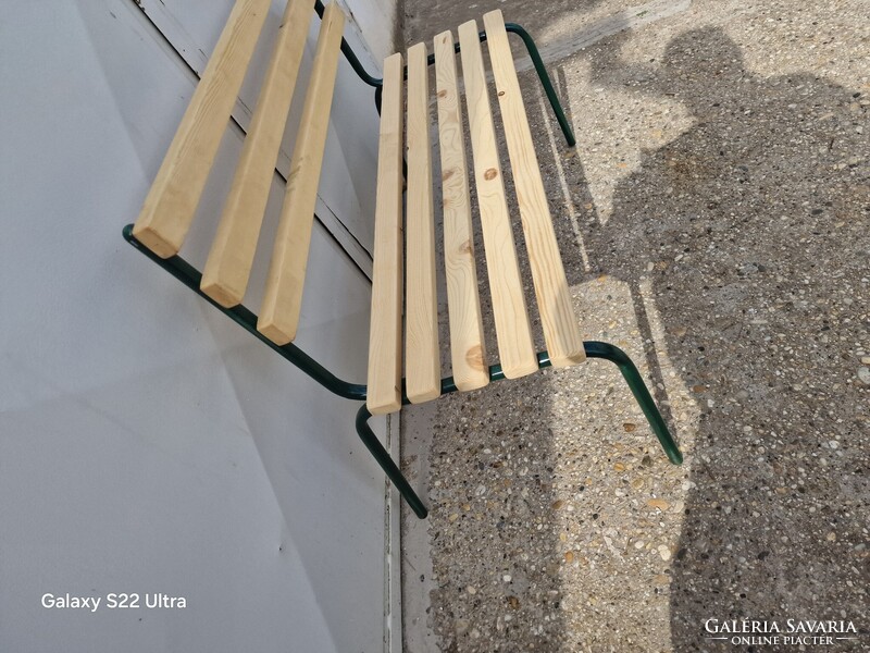 Retro kis pad régi kerti pad csővázas strand pad vas pad