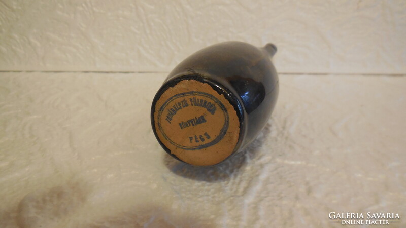 Zsolnay  kétfülű kisváza , kékes - zöldes  lilás eozin árnyalatokkal , nem javított  nem restaurált