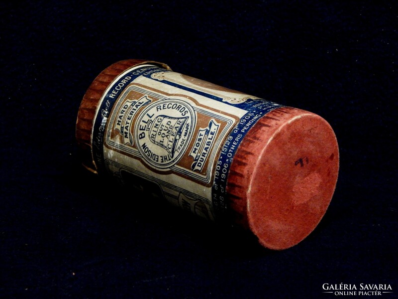 Edison Bell fonográf henger dobozában a XX. szd. legelejéről