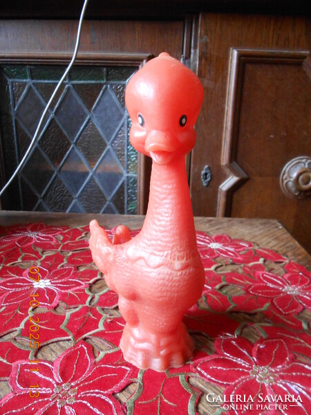Retro squeaking rubber duck