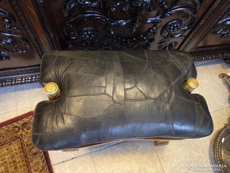 Régi bőrpárnás tevenyereg ülőke
