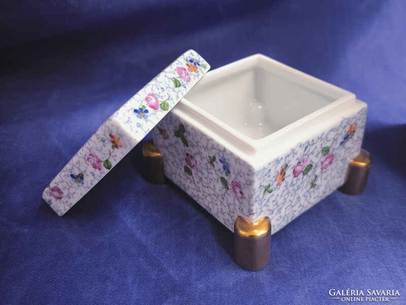 Ritka, Herendi fedeles dobozka. Új, eredeti dobozában. Hibátlan gyűjtői porcelán.