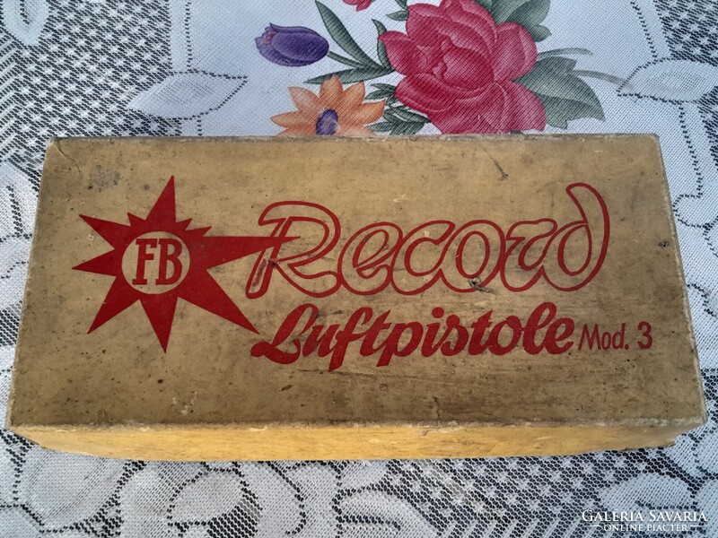 1,-Ft Régi légpisztoly eredeti dobozában