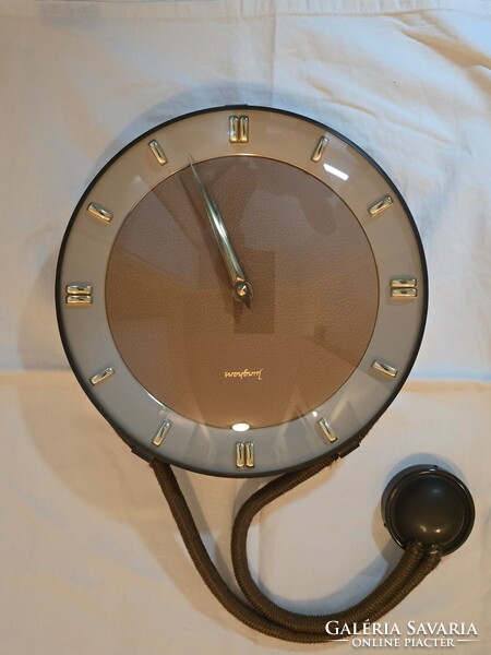 Junghans falióra bőr belsővel, rézakasztóval és textilkábellel, kiváló állapotban.