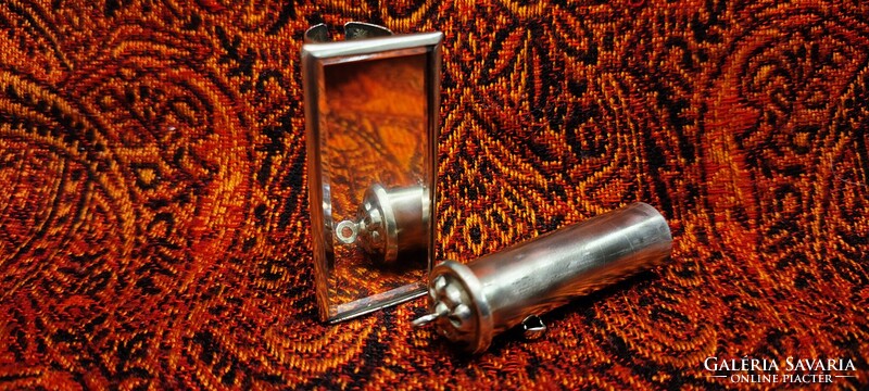 Tükrös rúzstartó ezüst medál